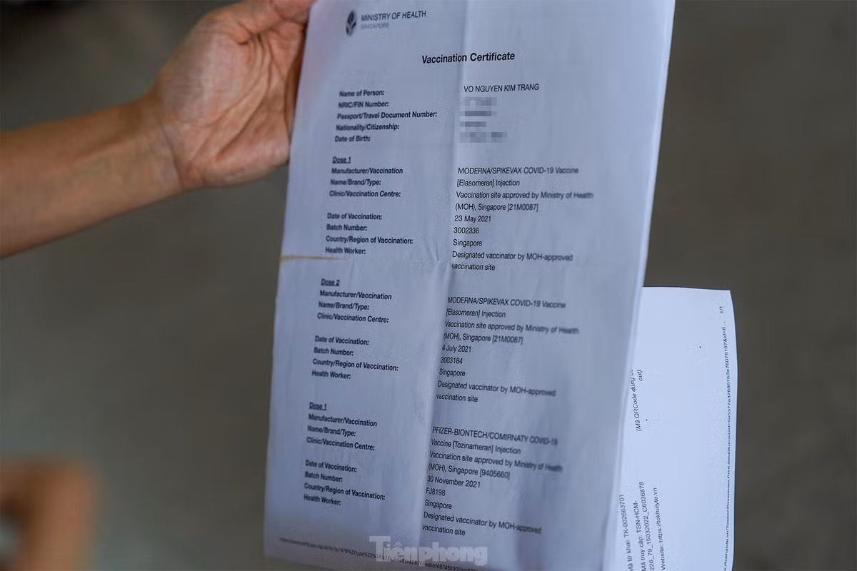 Chị Trang cũng tiêm đủ 3 mũi vắc xin.