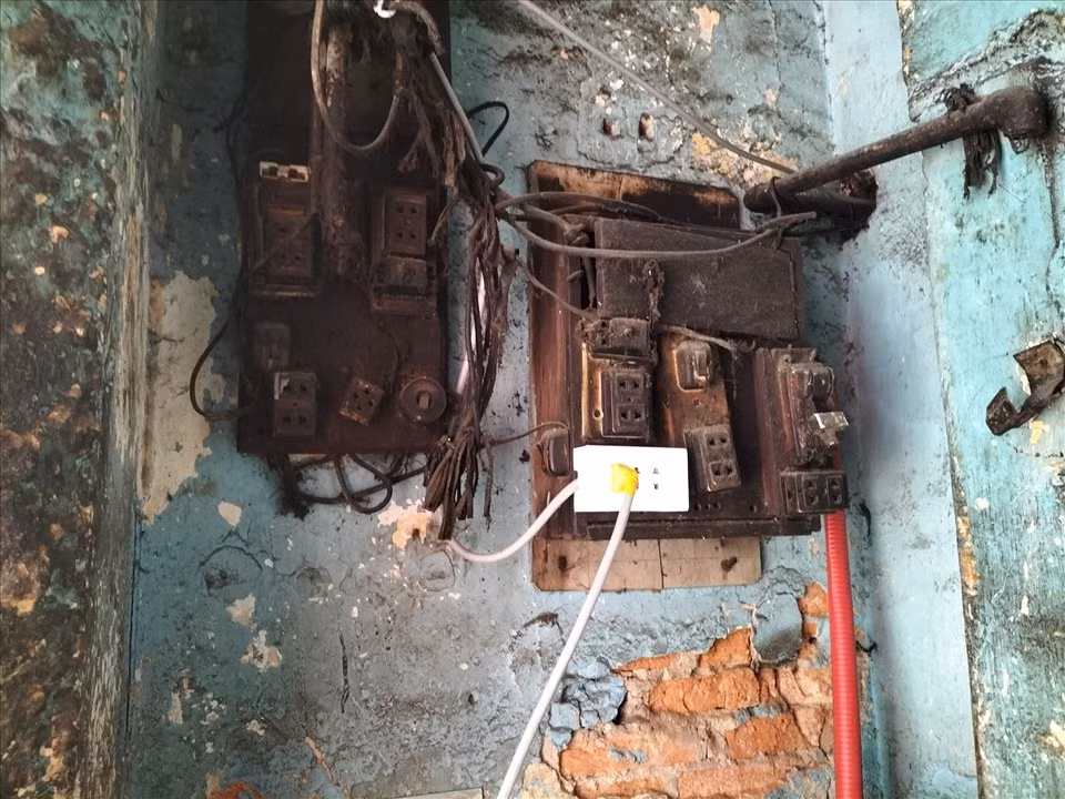 Can canh chung cu nguy hiem can thao do khan cap giua long TPHCM-Hinh-10