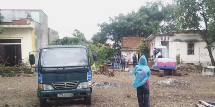 Dang ngu cung vo, nguoi dan ong bi ke la mat danh trong thuong-Hinh-2