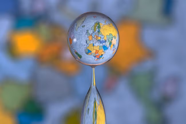 Loạt ảnh này được gọi là "Khúc xạ", những đỉnh cao của nghệ thuật nhiếp ảnh theo kiểu marco.