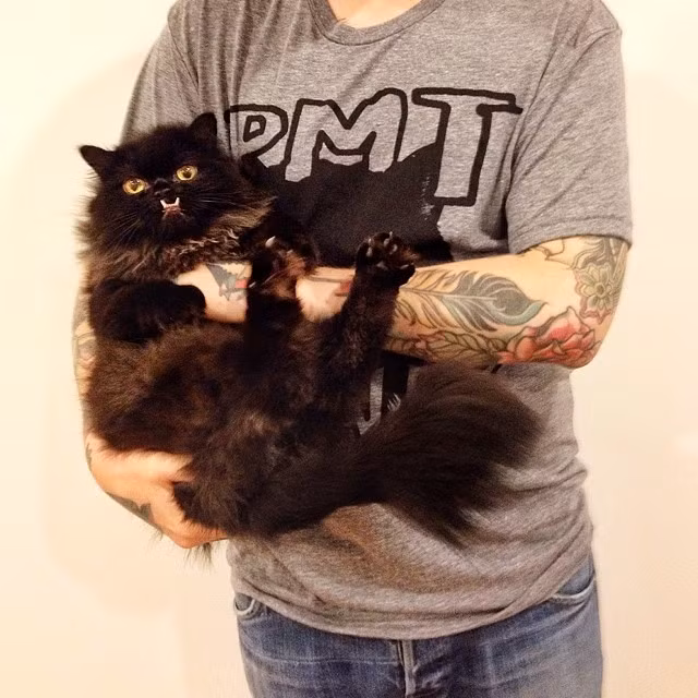 Monster Truck và chủ nhân của mình.