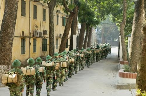 Huấn luyện dã ngoại để rèn luyện thể lực, nâng cao sức bền, dẻo dai cho học viên.