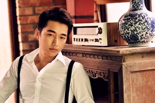 Minh Quang là anh chàng đa tài, không chỉ giỏi võ, mà còn có năng khiếu đặc biệt với hội họa và từng đạt giải ba trong cuộc thi vẽ tranh cổ động Quốc gia.