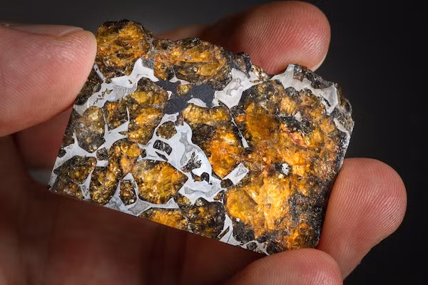 Bên trong một thiên thể.