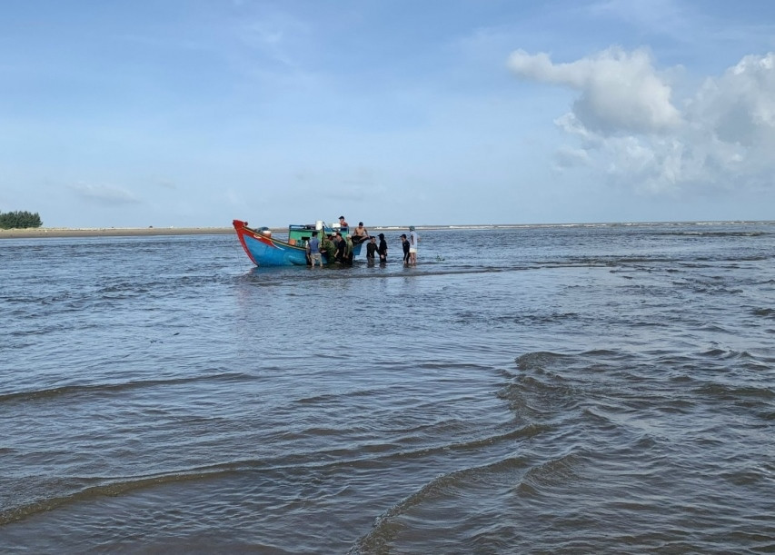 Tim thay thi the ngu dan mat tich 9 ngay tren bien Quang Binh