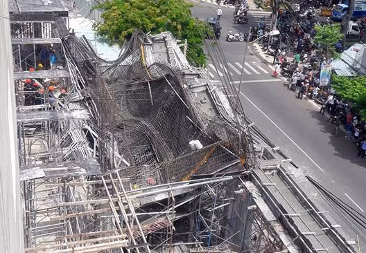 Sap gian giao, nhieu nguoi mac ket trong dong do nat