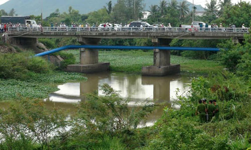 Phu Yen Phat hien thi the phu nu trong tinh trang phan huy