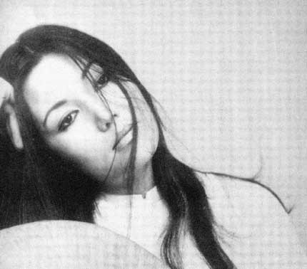 Trong thập niên 1960, Kiều Chinh cũng xuất hiện trong nhiều cuốn phim của Mỹ. Sau năm 1975, Kiều Chinh sang định cư ở Mỹ và tiếp tục tham gia đóng phim. Năm 2012, bà trở lại với điện ảnh Việt Nam qua một vai diễn rất ấn tượng trong bộ phim Ngọc Viễn Đông.