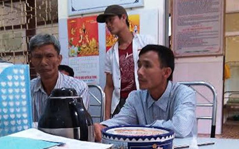 Vu tre so sinh suyt bi chon song: So Y te Thanh Hoa len tieng