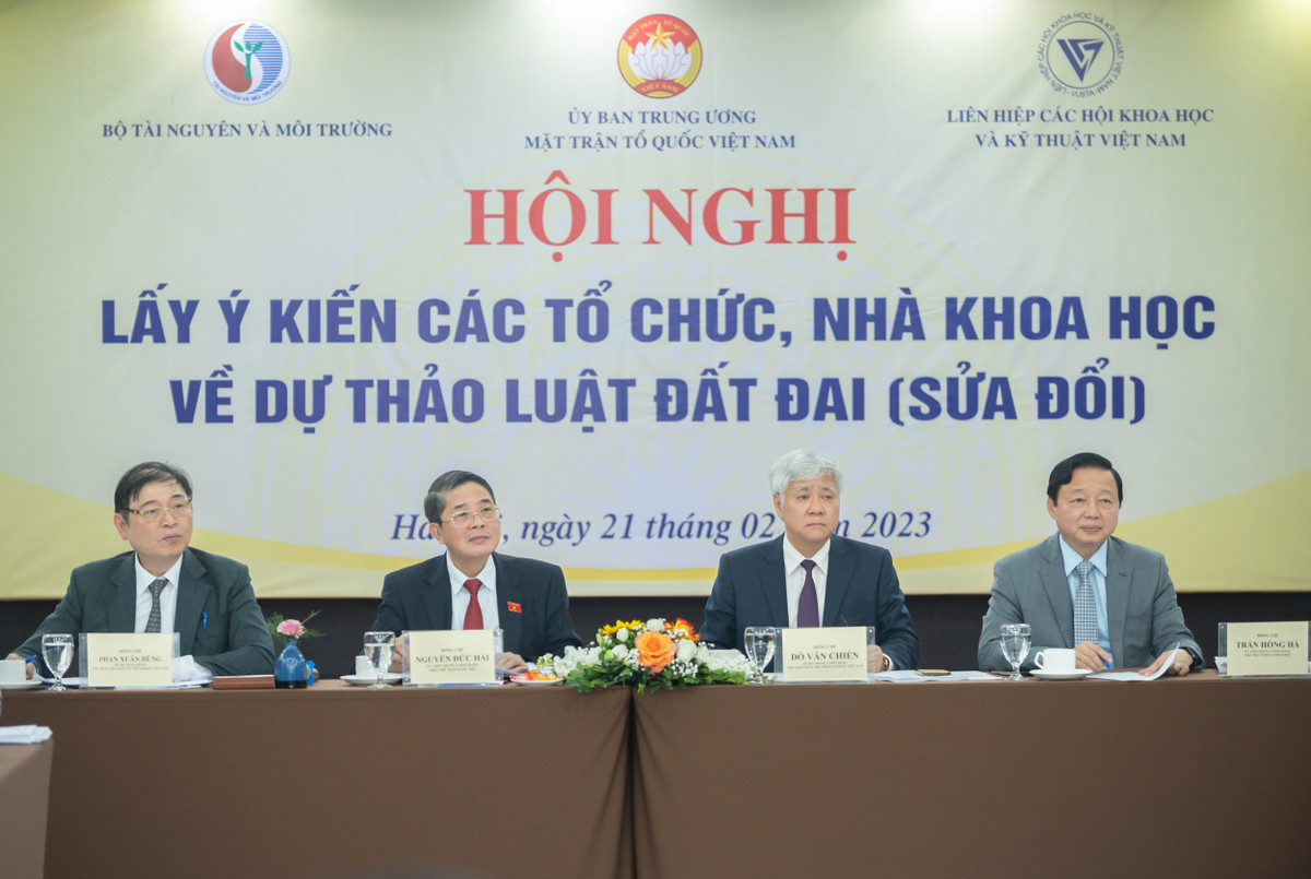 Nhiều điểm “vênh” giữa Dự thảo Luật đất đai (sửa đổi) và Luật Lâm nghiệp Nhieu diem “venh” giua Du thao Luat dat dai (sua doi) va Luat Lam nghiep