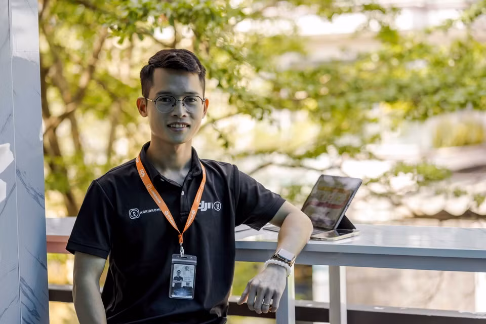 Chan dung 10 guong mat tre Viet Nam tieu bieu nam 2022-Hinh-5