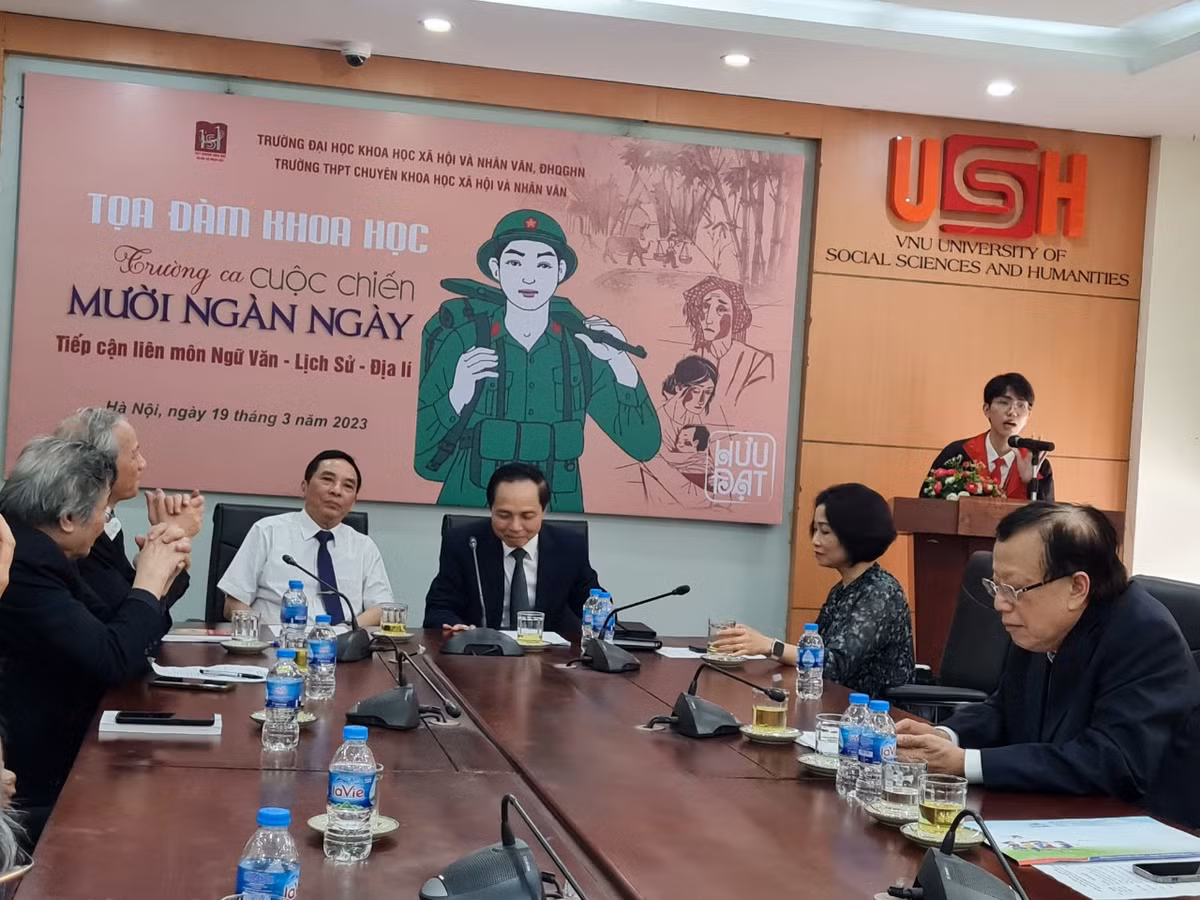 “Truong ca Cuoc chien muoi ngan ngay” – hoc Lich su theo cach day cam xuc-Hinh-8