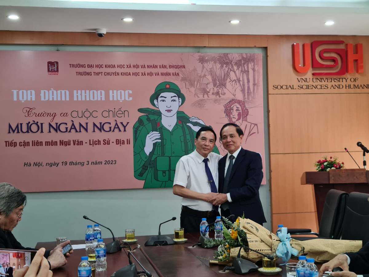 “Truong ca Cuoc chien muoi ngan ngay” – hoc Lich su theo cach day cam xuc-Hinh-2