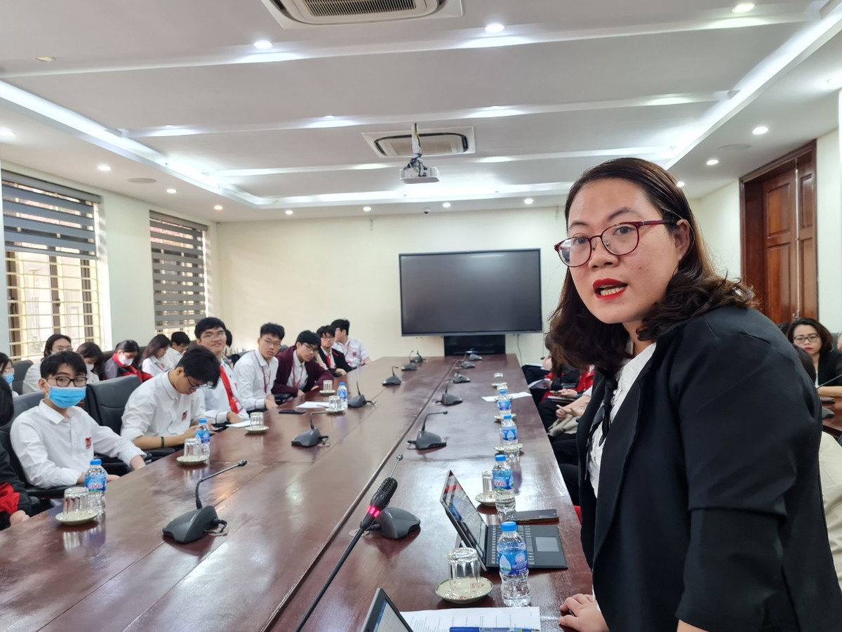 “Truong ca Cuoc chien muoi ngan ngay” – hoc Lich su theo cach day cam xuc-Hinh-3