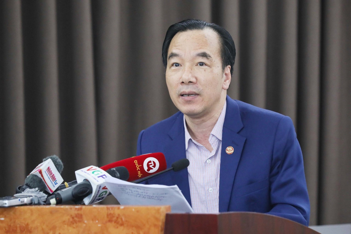 Minh bach trong tiep can de tranh dau co dat dai