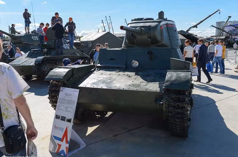 Xe tăng hạng nhẹ T-26 mod 1939 là một trong những phiên bản mới nhất của dòng tăng T-26 sản xuất từ những năm 1930. Xe tăng hạng nhẹ T-26 triển khai trong cuộc chiến tranh Phần Lan, giai đoạn đầu Chiến tranh Thế giới 2. T-26 có trọng lượng 10,3 tấn, giáp dày 15mm, hỏa lực có pháo 45mm 20K và 3 súng máy 7,62mm.