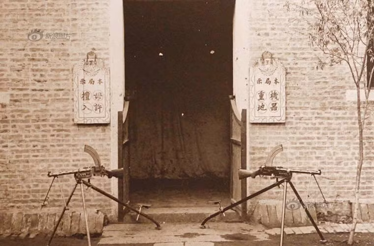 Nhà máy sản xuất chế tạo súng đạn Quảng Đông sau khi được thành lập không ngừng thử nghiệm các loại vũ khí mới. Năm 1908, đã mô phỏng chế tạo thành công súng máy hạng nhẹ Masterson loại 8 mm. Đây được coi là sự mở màn cho công cuộc chế tạo súng ở Trung Quốc.