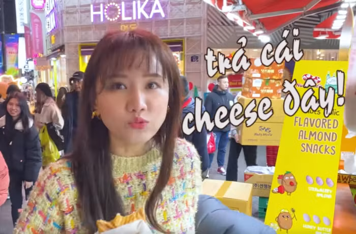 Tran Thanh - Hari Won quyet tranh nhau do an giua duong pho Han Quoc