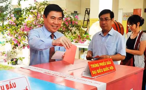 Chu tich quan tre nhat TPHCM trung cu HDND TP