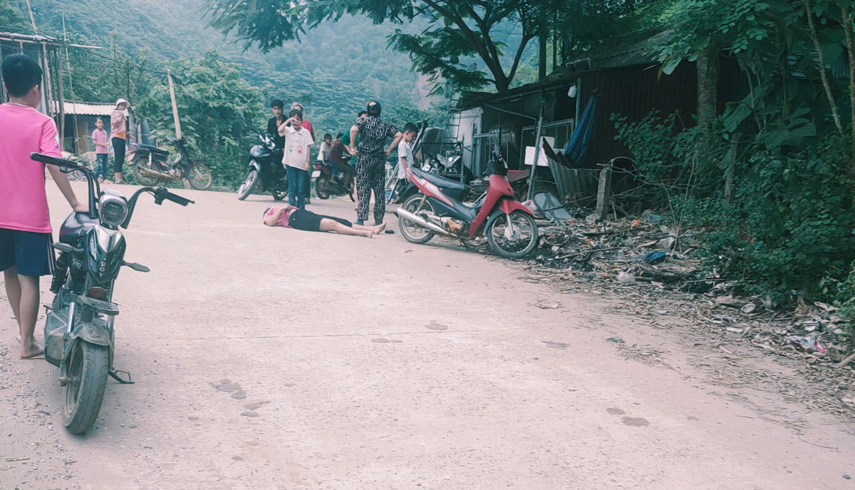 Phu Tho: Dai dang xu ly cong trinh lan chiem hanh lang giao thong-Hinh-2