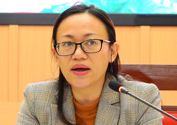 Nữ Nhà báo Lê Ngọc Hân có trình độ chuyên môn là Thạc sỹ Báo chí, Cử nhân Luật. Trình độ LLCT: Cao cấp.