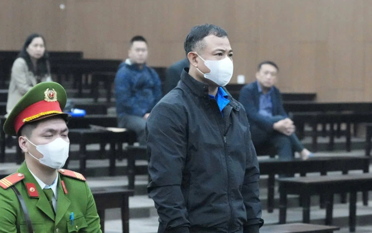 Chu chung cu mini chay khien 56 nguoi chet nhan an 12 nam tu