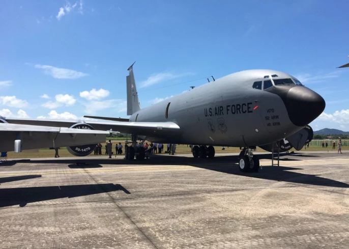 Máy bay tiếp liệu KC-135 xuất hiện tại LIMA 2019. Đây là máy bay tiếp liệu lớn bậc nhất thế giới hiện nay, được thiết kế bởi hãng Boeing. Nguồn ảnh: QQ.