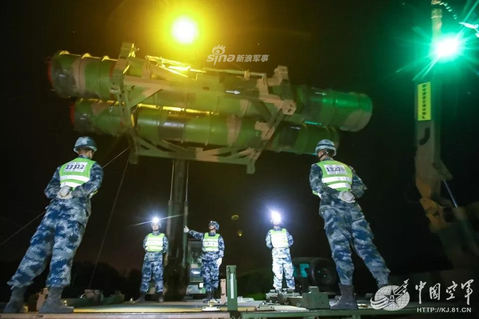 Khi kết hợp giữa HQ-9 và HQ-22, lực lượng phòng không Trung Quốc có thể tạo ra được lưới lửa đa tầng cực kỳ hiện đại, đủ sức ngăn chặn mọi loại chiến đấu cơ trong khu vực. Nguồn ảnh: Sina.