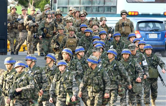 Cuộc tập trận Giải Pháp Then Chốt trước đây được biết đến với tên gọi "Team Spirit" (Tạm dịch là Tinh Thần Đồng Đội) là một cuộc tập trận chung quy mô lớn với mục đích chính là chia sẻ thông tin tình báo cấp độ chiến lược và phòng thủ chung. Nguồn ảnh: Pinterest.