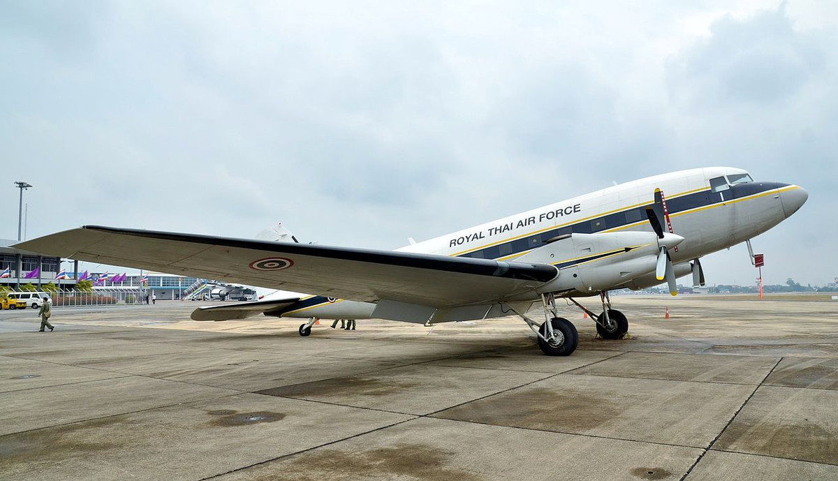 Trong lịch sử, Không quân Hoàng gia Thái Lan chỉ chính thức tham chiến một lần duy nhất trong Chiến tranh Thái - Pháp năm 1940 - 1941. Tuy nhiên lực lượng này cũng tham gia vào nhiều cuộc chiến khác bên ngoài lãnh thổ bao gồm Chiến tranh Triều Tiên, Chiến tranh Việt Nam,... Thearchive.