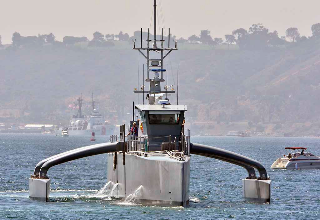 Lau Nam Goc quay lai Thai Binh Duong voi ham doi “tau ma”?-Hinh-6