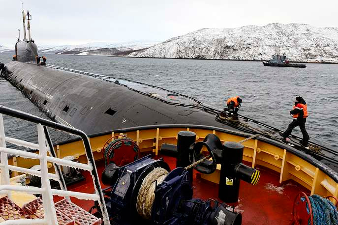 Được coi là lớp tàu ngầm hiện đại ra đời để thay thế cho lớp Akula và Oscar vốn dĩ đã được sử dụng từ thời Liên Xô trước đây, tàu ngầm tấn công hạt nhân lớp Yasen có khả năng tấn công cực kỳ đa dạng, mục tiêu của nó có thể bao gồm tàu ngầm đối phương, tàu mặt nước, căn cứ hải quân, cảng, hạm đội,... Nguồn ảnh: TASS.