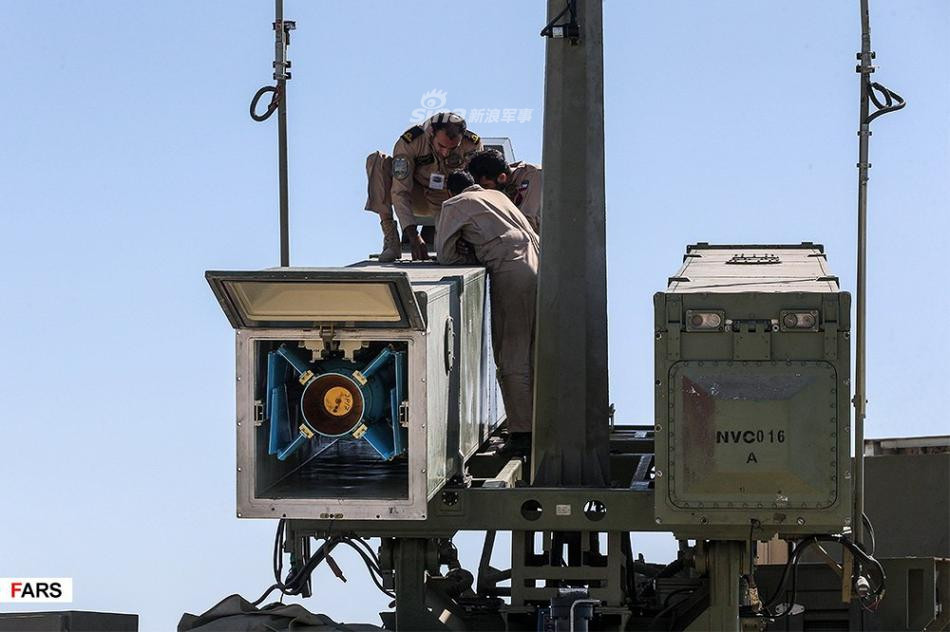 Tên lửa Iran được trang bị đầu đạn năng 200kg có sức công phá cực mạnh, đủ để tiêu diệt hoặc gây hư hỏng nặng những loại tàu chiến cỡ lớn chỉ bằng một phát bắn duy nhất. Nguồn ảnh: FARS.