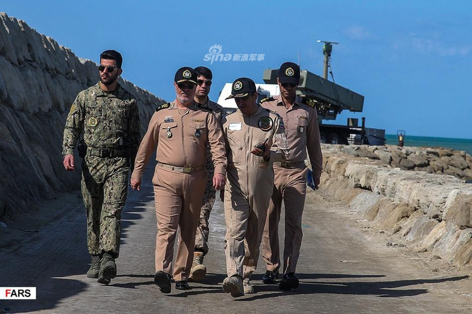 Theo đó loại tên lửa chống hạm vừa được Iran trình diễn bắn thử trong cuộc tập trận mang tên Velayat 97 mang tên Qader do nước này tự nghiên cứu và phát triển từ đầu những năm 2000. Nguồn ảnh: FARS.