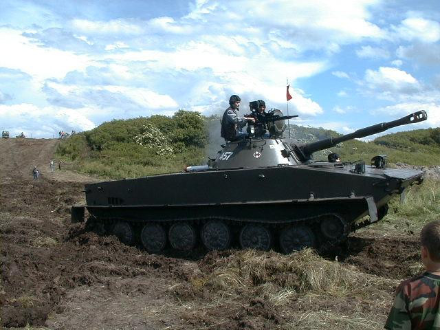 Trong quá khứ, nhiều nguồn tin còn khẳng định Campuchia có ý định "xin" Trung Quốc một loạt xe tăng lội nước Type 63A - phiên bản nâng cấp, cải tiến sâu của Type 63 nhưng nhiều khả năng, ý định này của Campuchia đã không thành hiện thực. Nguồn ảnh: Sappinen.