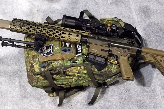 Chiều dài nòng tổng cộng của khẩu súng bắn tỉa này vào khoảng 508mm. Chiều dài nòng này cho phép M110A1 CSASS bắn đi viên đạn với sơ tốc đầu nòng 783 mét.giây và có khoảng cách bắn hiệu quả ở tầm 800 cho tới 1000 mét. Nguồn ảnh: BI.