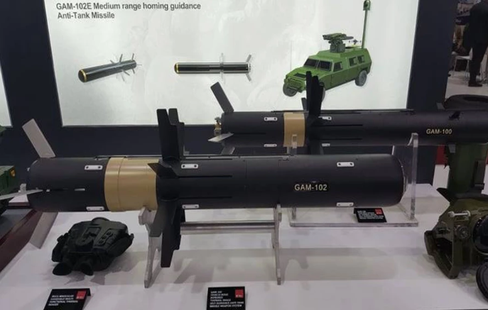 Trong khi đó dù có kích thước gần như tương đương, đầu đạn GAM-102 lại có tầm bắn lên tới 4000 mét - gần gấp đôi so với GAM-100. Nguồn ảnh: QQ.