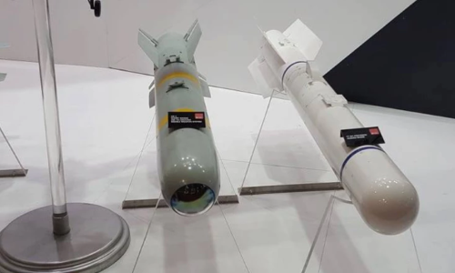 Các phiên bản Cầu Vồng có khả năng mang theo vũ khí khác cũng được Trung Quốc trưng bày ở triển lãm này nhưng chỉ dưới dạng mô hình. Ảnh: Các loại vũ khí được trang bị trên máy bay không người lái Cầu Vồng phiên bản vũ trang. Nguồn ảnh: QQ.