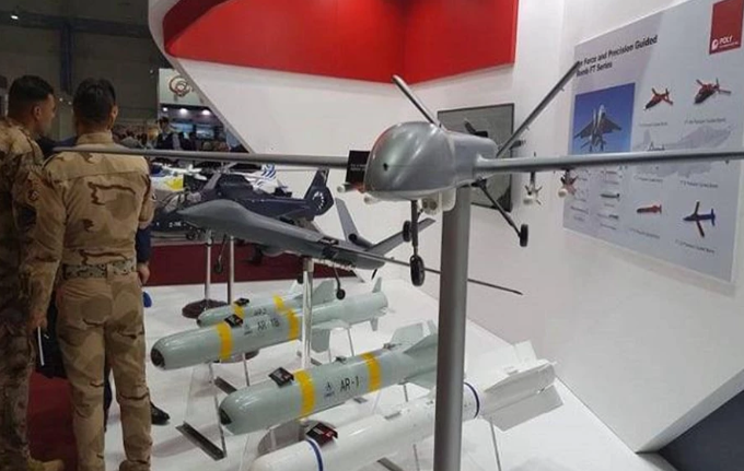 Thương hiệu máy bay không người lái thành công nhất của Trung Quốc cũng xuất hiện tại triển lãm lần này. Đây là một phiên bản không vũ trang trong dòng máy bay không người lái Cầu Vồng. Nguồn ảnh: QQ.