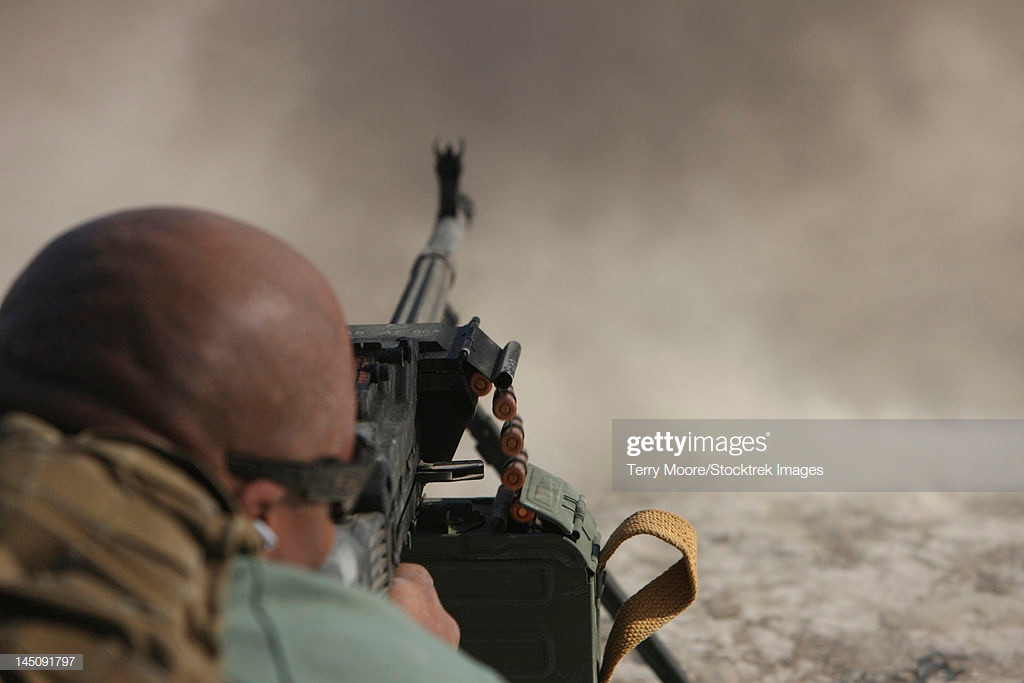 Thậm chí, PKM cũng có mặt trong biên chế chính thức của rất nhiều quốc gia thân NATO như Phần Lan, Ba Lan (dùng đạn 7,62x51mm chuẩn NATO). Vậy nên, hoàn toàn không sai khi nhận xét rằng khẩu PKM mới là con quái vật nguy hiểm nhất mà Kalashnikov từng thiết kế. Nguồn ảnh: Gettyimg.