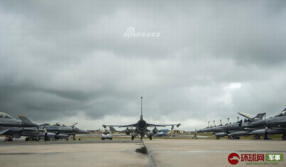 Theo đó, trong quá khứ, Trung Quốc đã tỏ quan điểm không quân sự hoá khu vực biển Đông cũng như toàn bộ vùng biển châu Á Thái Bình Dương. Tuy nhiên tính tới thời điểm hiện tại, Bắc Kinh dường như lại đang đi ngược lại lời tuyên bố của mình. Nguồn ảnh: Sina.