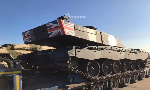 Được biết, điểm yếu lớn nhất của chiếc xe tăng Challenger 2 nằm ở hoả lực với khẩu pháo rãnh xoắn cỡ nòng 120mm chắc chắn sẽ được thay thế trong lần nâng cấp này. Nguồn ảnh: Sina.