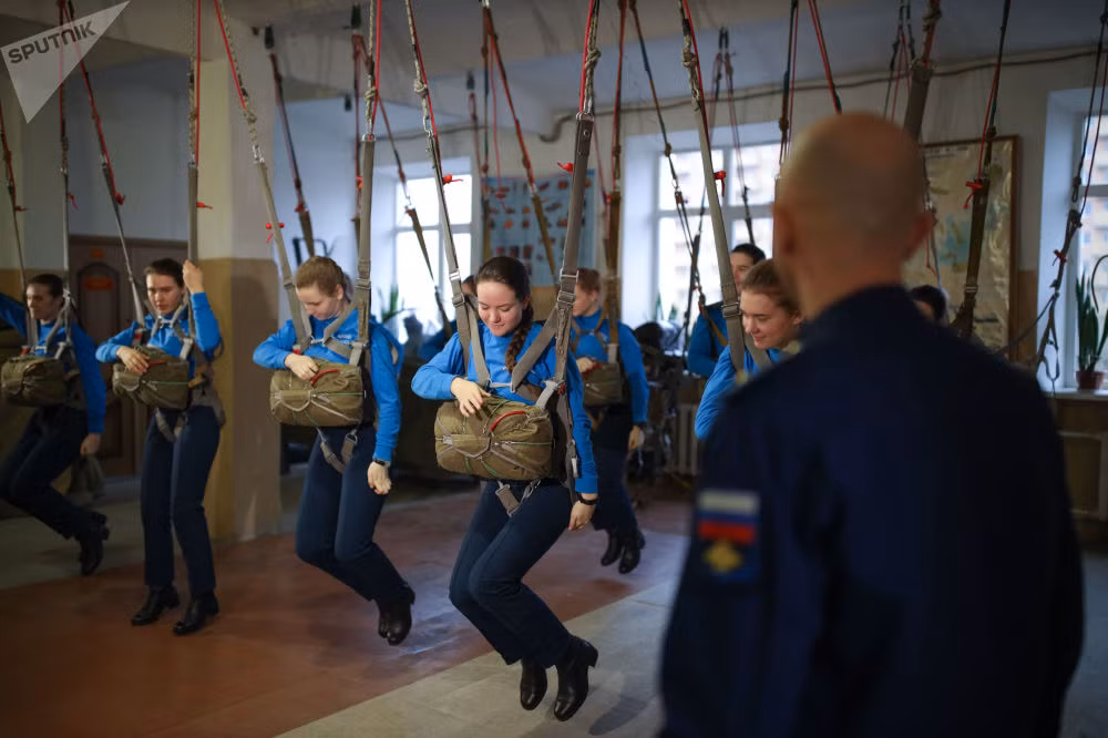 16% suc manh quan doi Nga phu thuoc vao… phai yeu