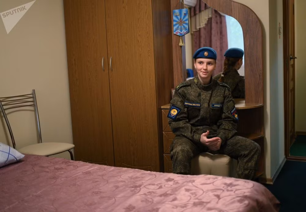 Tất nhiên nữ giới Nga trong quân đội nước này vẫn có những sự ưu tiên nhất định tại các căn cứ đóng quân mà họ có mặt. Nguồn ảnh: Sputnik.