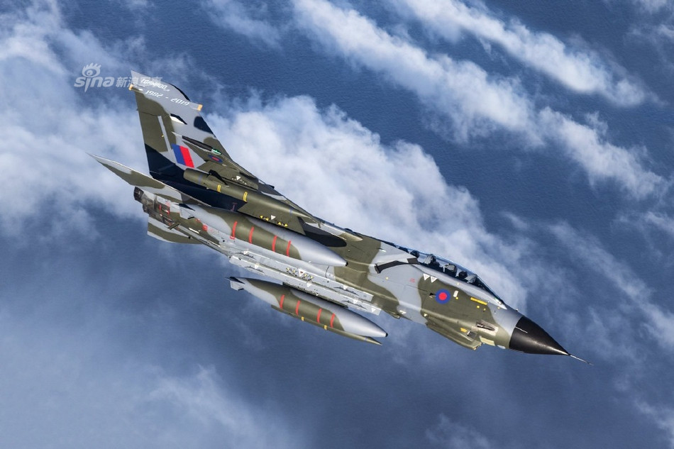 Tuy nhiên phải tới tận Chiến tranh Vùng Vịnh vào năm 1991 loại chiến đấu cơ này mới được cho tham chiến lần đầu tiên. Màn ra mắt của Tornado đã thành công rực rỡ với rất nhiều chiến công của Không quân Hoàng gia. Nguồn ảnh: Sina.