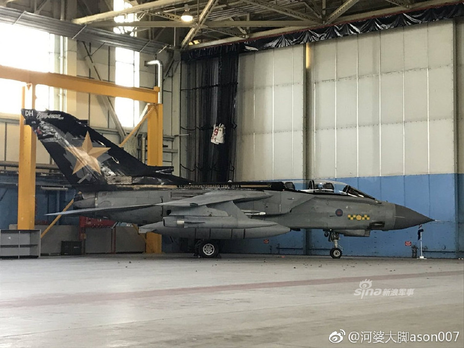 Bắt đầu từ tháng 4 này, toàn bộ các chiến đấu cơ Tornado của Không quân Hoàng gia Anh sẽ bị cấm bay, bắt đầu quá trình loại biên sau tròn 40 năm phục vụ và cống hiến. Nguồn ảnh: Sina.