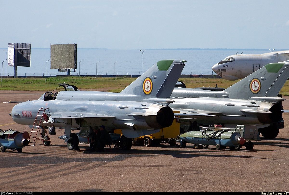 Không quân Uganda cũng đang sở hữu 17 chiếc MiG-21 phiên bản MiG-21MF. Trước đây trong quá khứ, Uganda đã nhận 18 chiếc MiG-21 từ liên Xô nhưng sau đó một chiếc đã bị phá huỷ do tai nạn. Nguồn ảnh: Airforceslist.