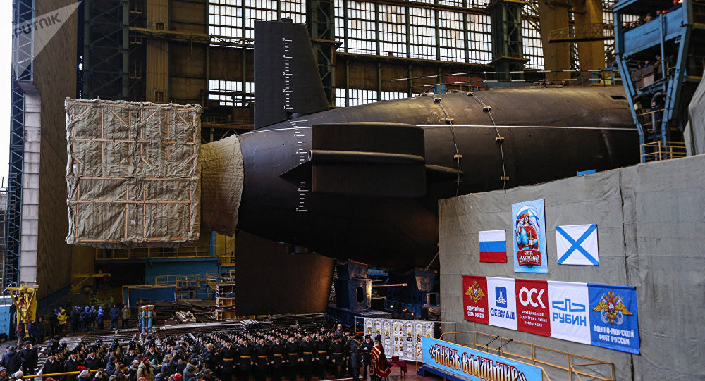 Theo Bộ Quốc phòng Nga, hai tàu ngầm hạt nhân mới nhất sẽ gia nhập hạn đội tàu ngầm của Hải quân Nga trong đầu năm 2019, có tên lần lượt là Kazan và Knyaz Vladimir. Nguồn ảnh: Twitter.