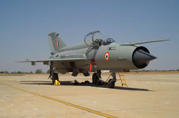 Trong cuộc chiến với Pakistan vào năm 1971, các tiêm kích MiG-21 của Ấn Độ đã đóng một vai trò cực kỳ quan trọng nhưng sau đó chúng sớm được thay thế dần bằng các loại chiến đấu cơ Tejas LCA. Nguồn ảnh: Thedrive.