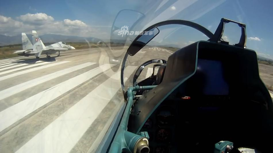 Trong bối cảnh hiện tại khi tình hình chính trị Venezuela đang diễn ra hết sức căng thẳng, việc nước này khoe dàn tiêm kích Su-30 cho thấy chính sách ngoại giao cứng rắn, không khoan nhượng của Venezuela với các mối đe doạ từ trong và ngoài nước. Nguồn ảnh: Sina.